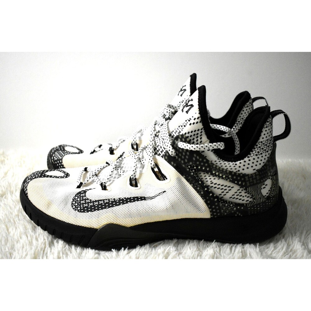 Nike x Kyrie Irving BHM Edition 799464-100 Black and White Men's Size 12 RARE